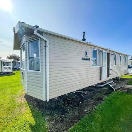 Lovely Caravan With Wifi At Broadland Sands In Suffolk Ref 20035Bs 호텔 Hopton on Sea 외부 사진