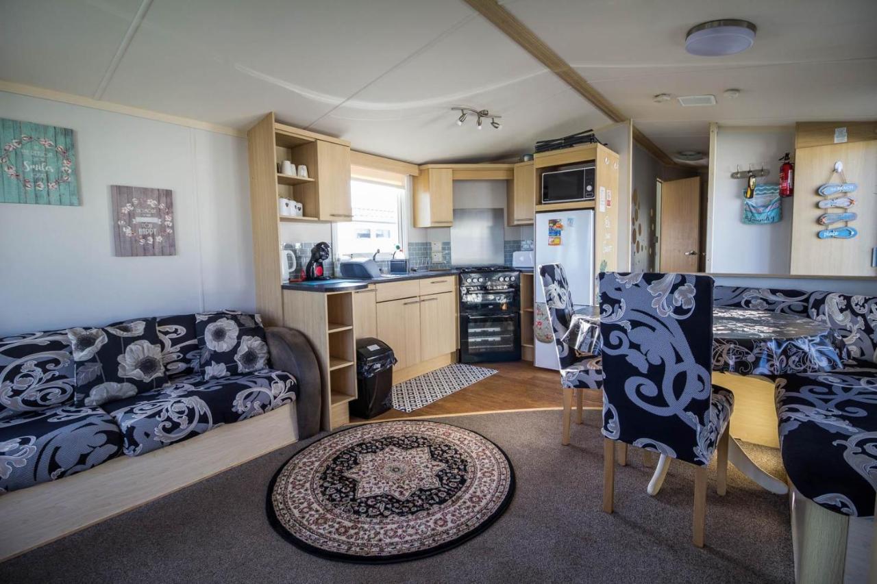 Lovely Caravan With Wifi At Broadland Sands In Suffolk Ref 20035Bs 호텔 Hopton on Sea 외부 사진