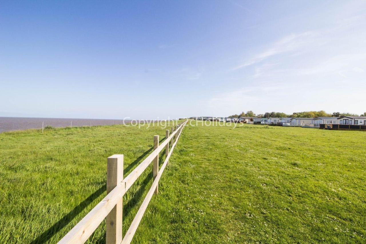 Lovely Caravan With Wifi At Broadland Sands In Suffolk Ref 20035Bs 호텔 Hopton on Sea 외부 사진
